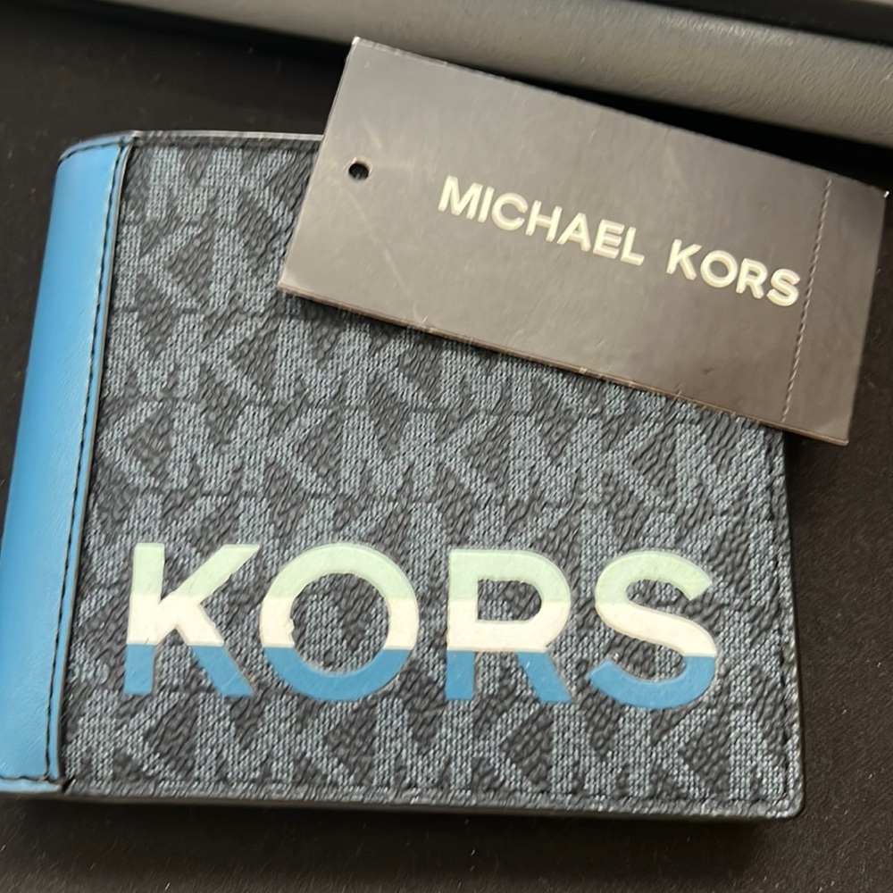 Brand New Men Wallet -Michael Kors Original Brand name